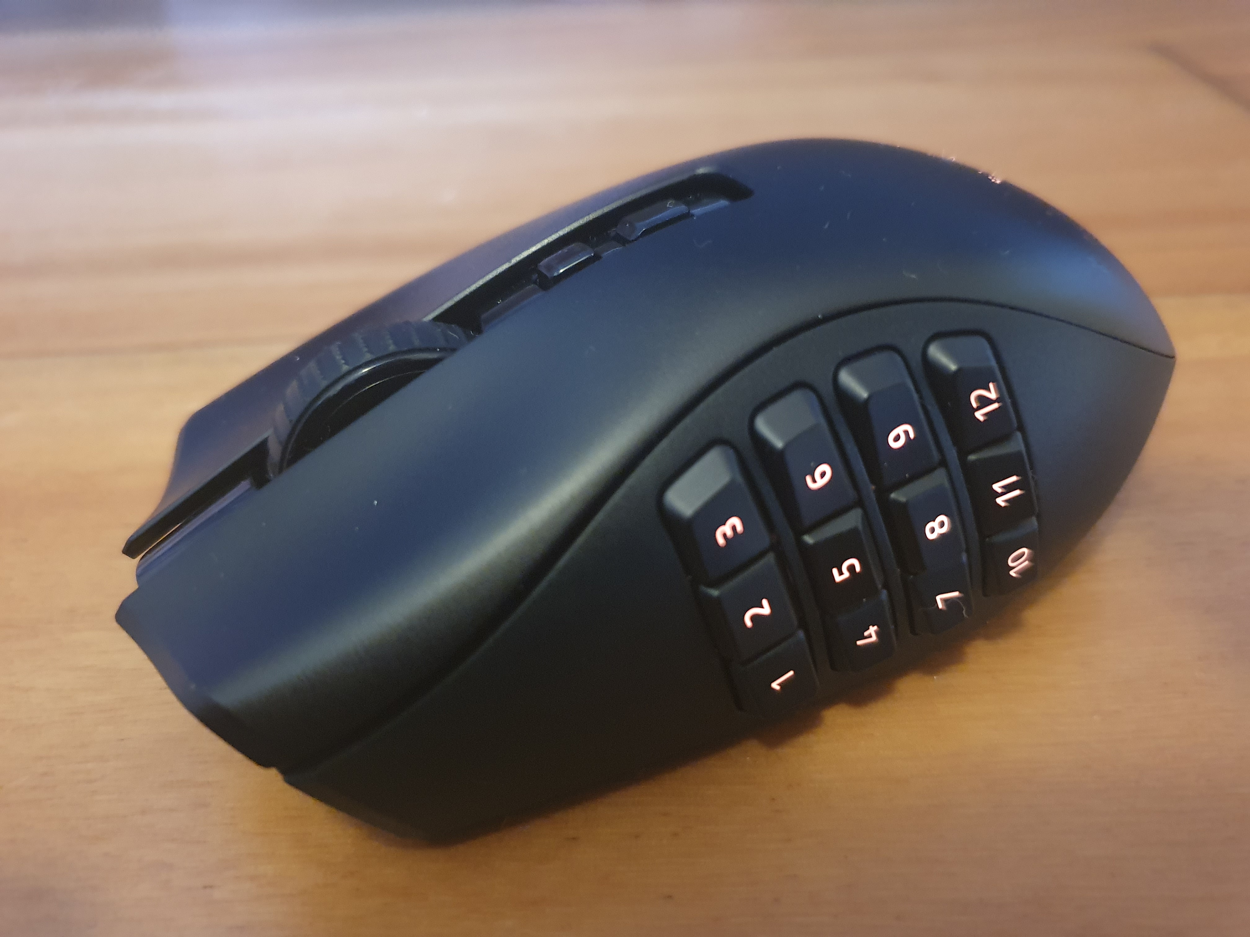 Razer Naga V2 Pro - Best for MMO / MOBA games